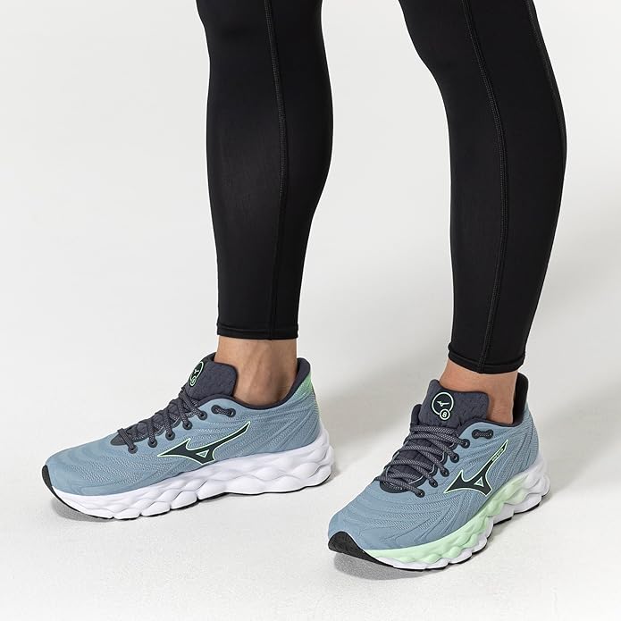 Mizuno Men's Wave Sky 8 Running Shoe