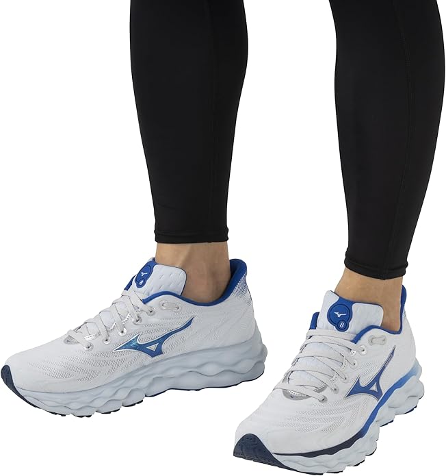 Mizuno Men's Wave Sky 8 Running Shoe