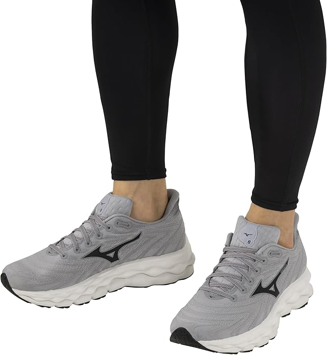 Mizuno Men's Wave Sky 8 Running Shoe
